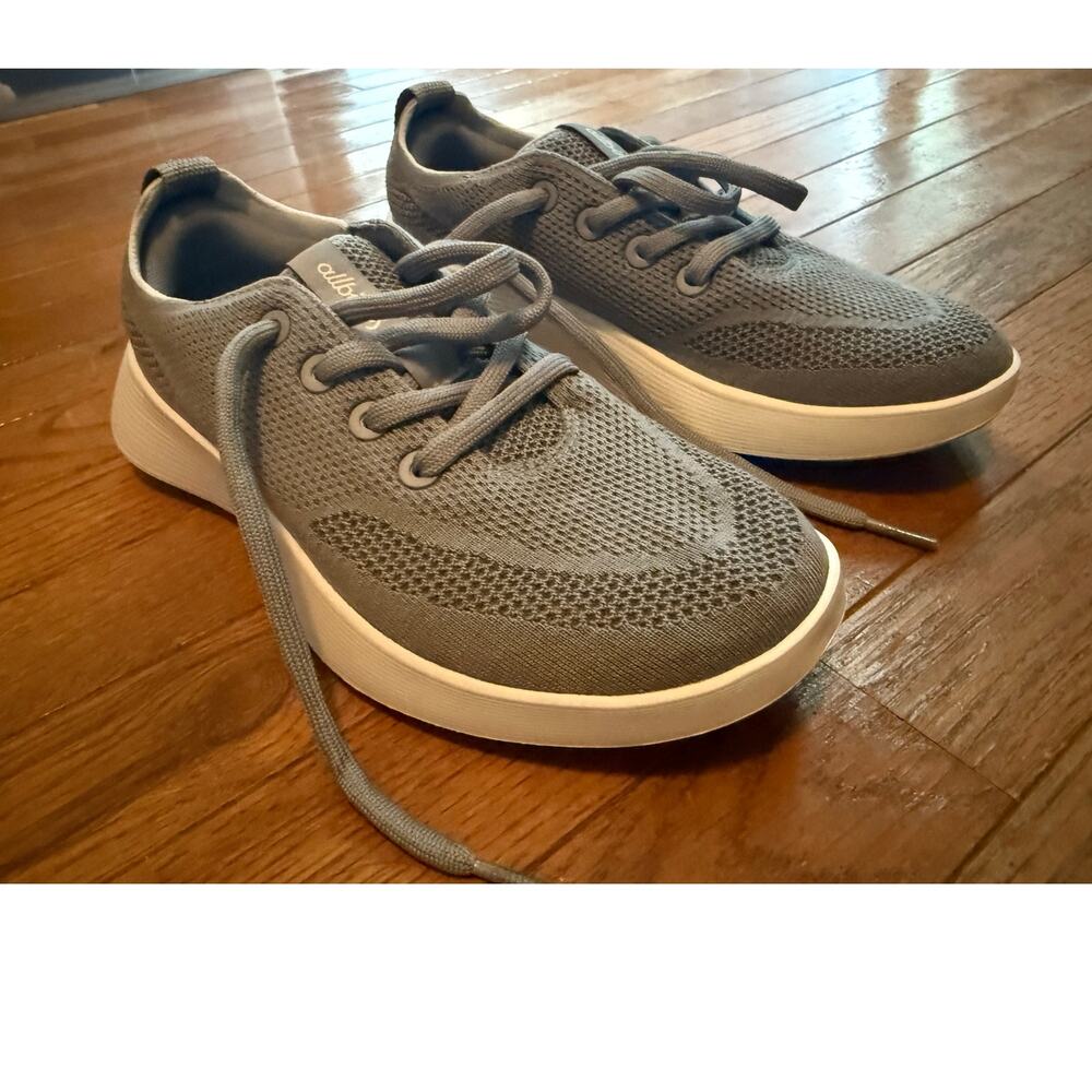 AllBirds Women's Tree Runner Size 7 Mist (White Sole)